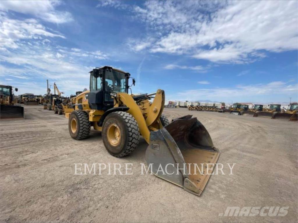 CAT 938M 3V FC لوادر بعجل