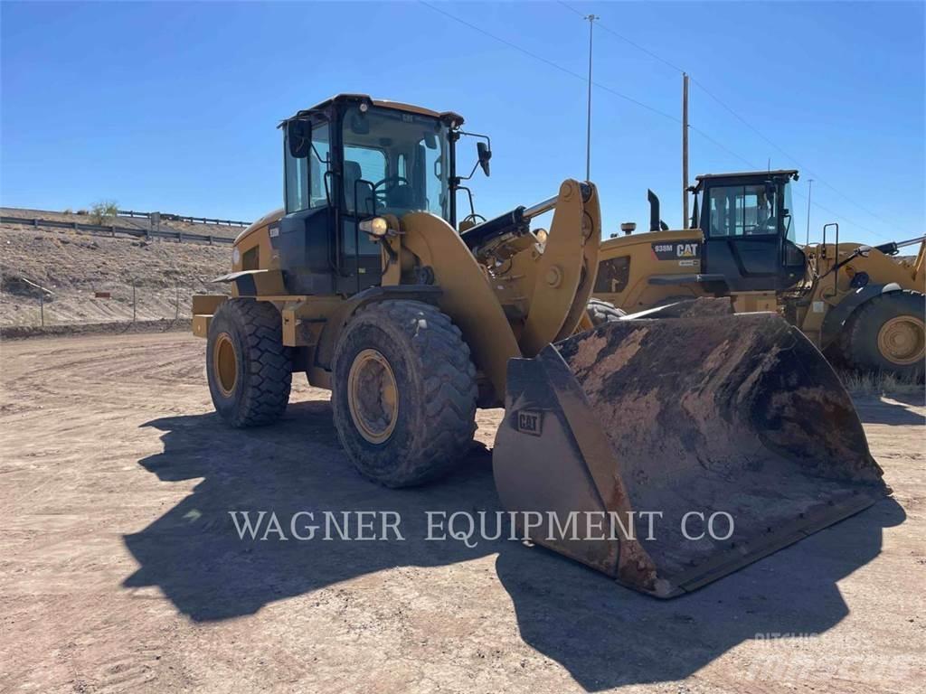 CAT 938M FC لوادر بعجل
