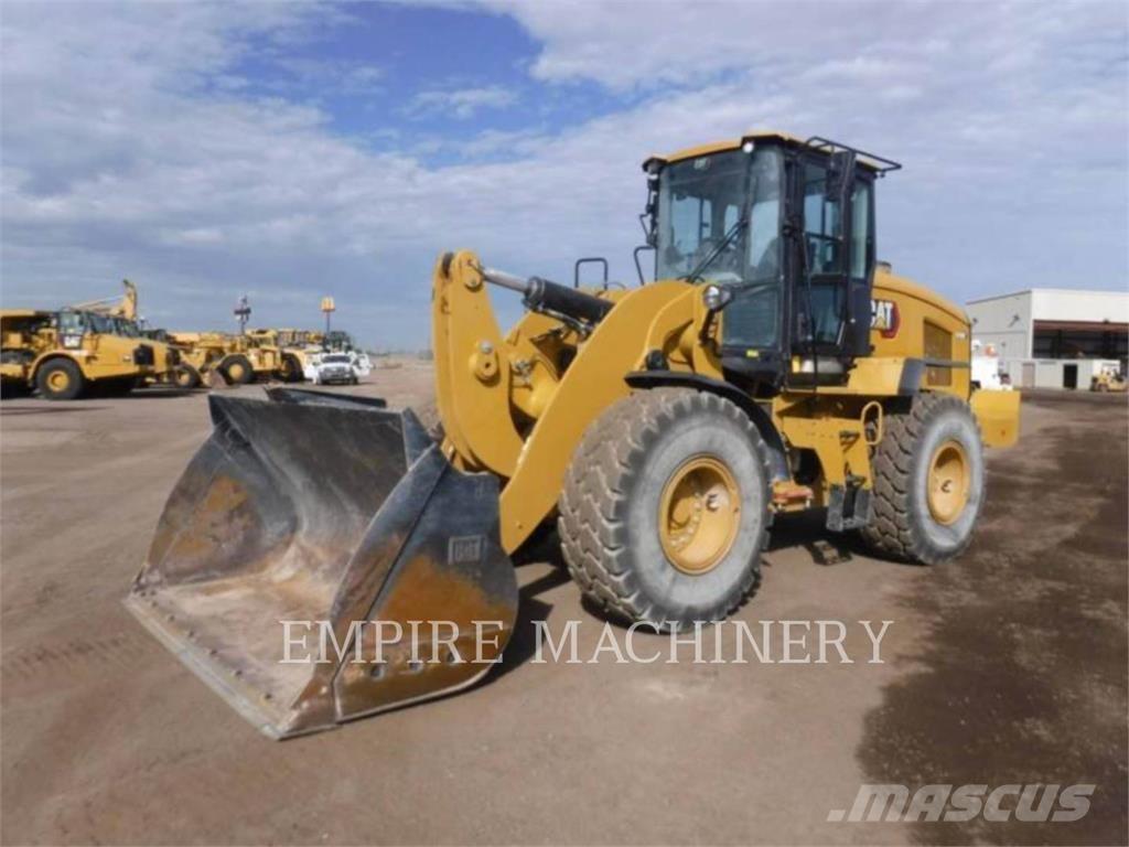 CAT 938M FC لوادر بعجل