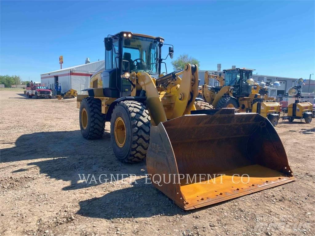 CAT 938M FC لوادر بعجل