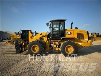 CAT 938M QC لوادر بعجل