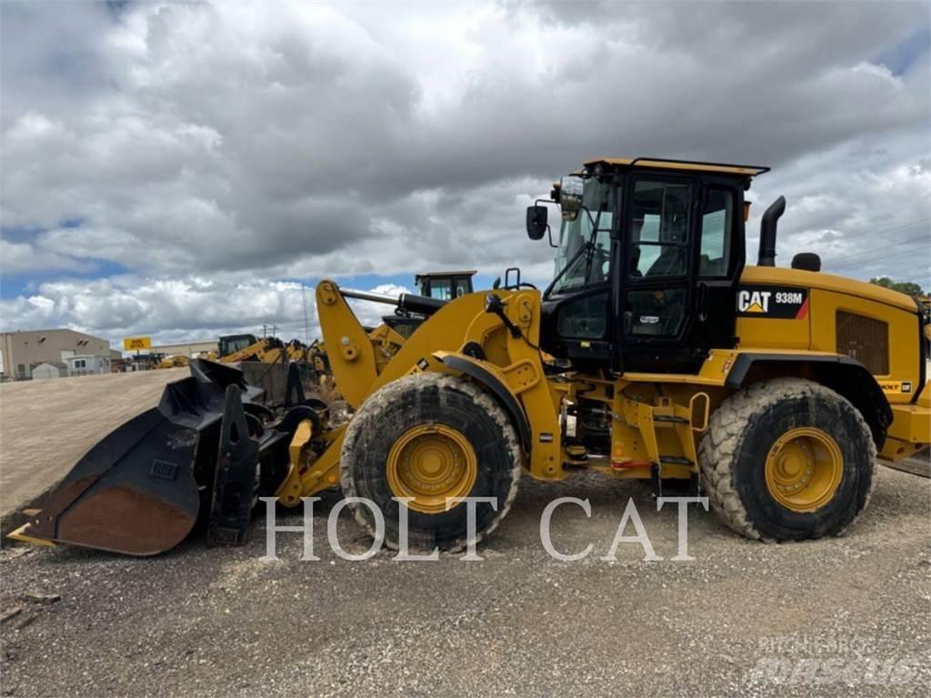 CAT 938M QC لوادر بعجل