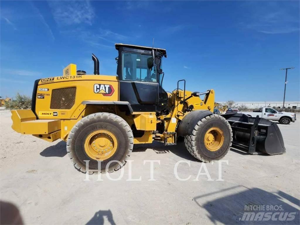 CAT 938M QC لوادر بعجل