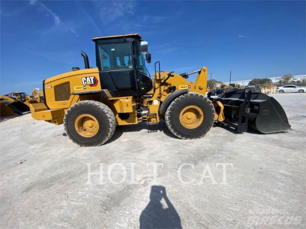 CAT 938M QC لوادر بعجل
