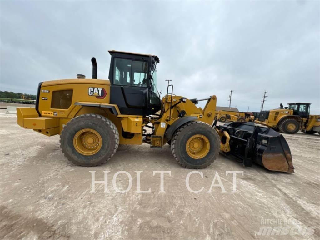 CAT 938M QC لوادر بعجل