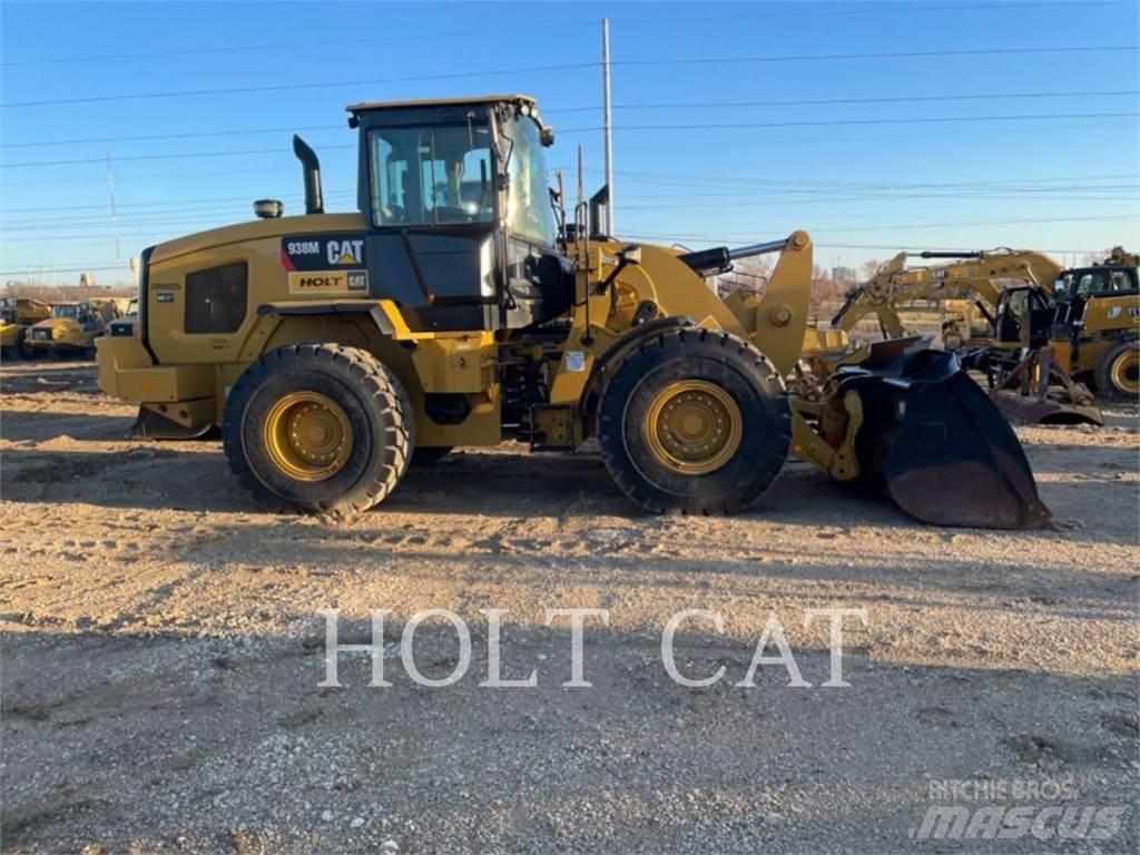 CAT 938M QC لوادر بعجل