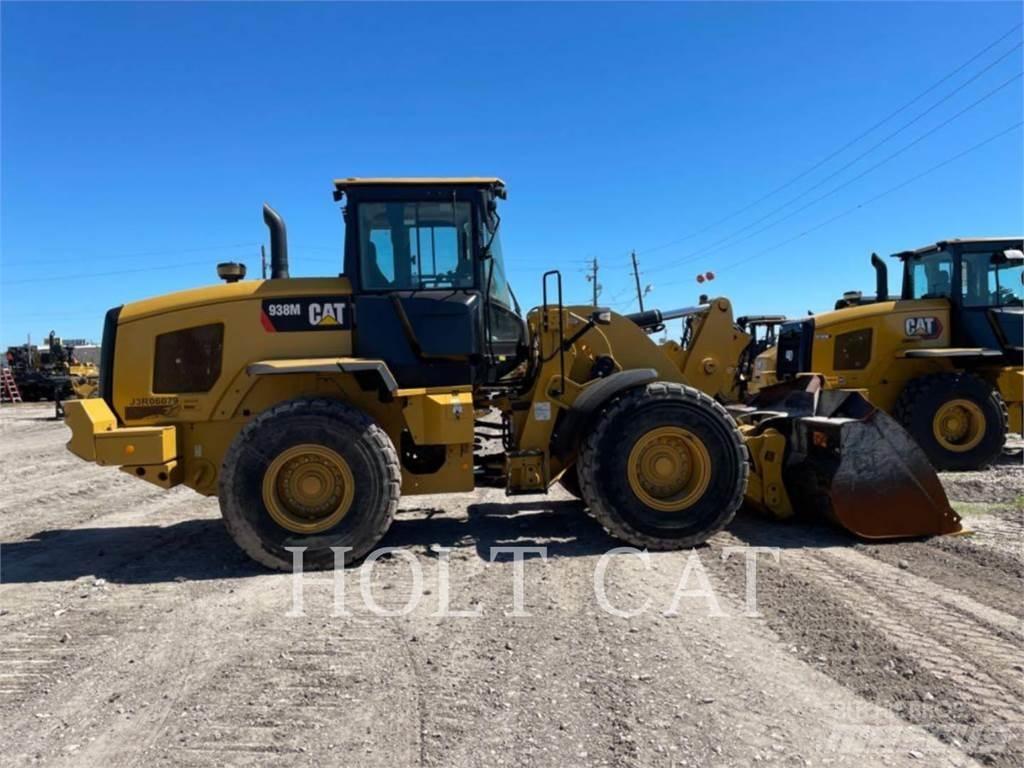 CAT 938M QC لوادر بعجل