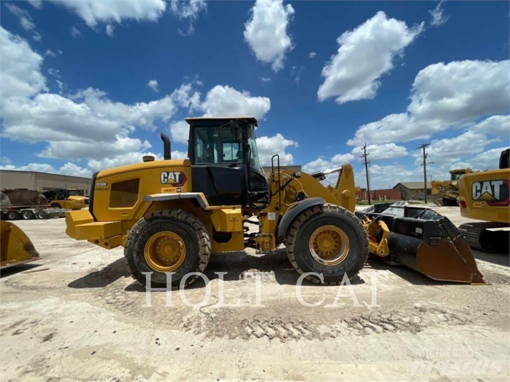 CAT 938M QC لوادر بعجل
