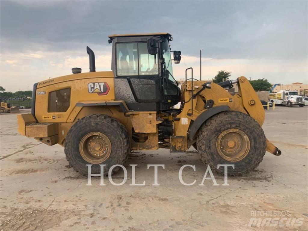 CAT 938M QC لوادر بعجل
