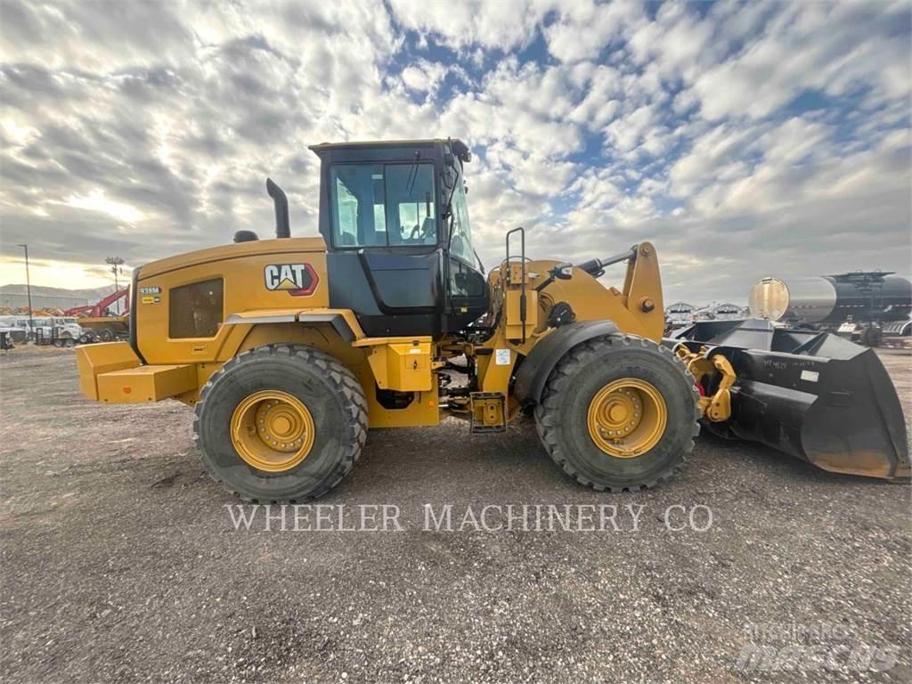CAT 938M QC لوادر بعجل