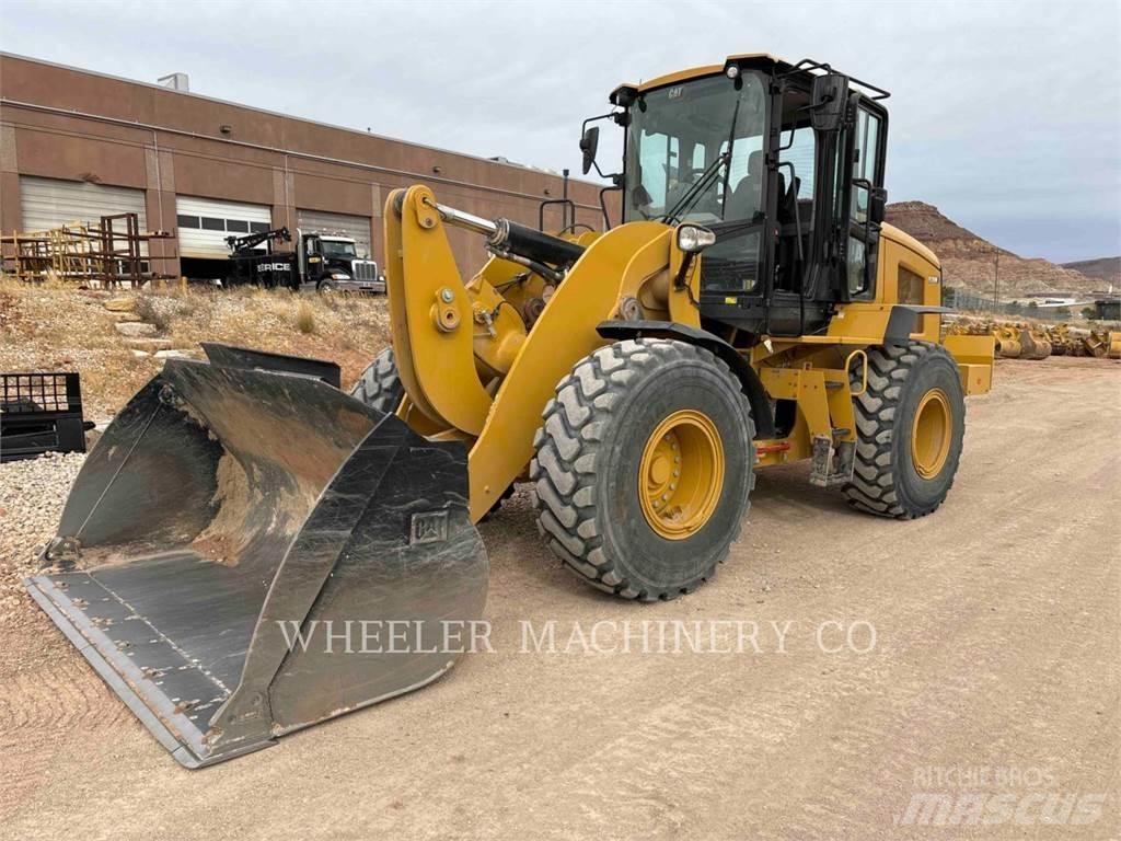 CAT 938M QC لوادر بعجل