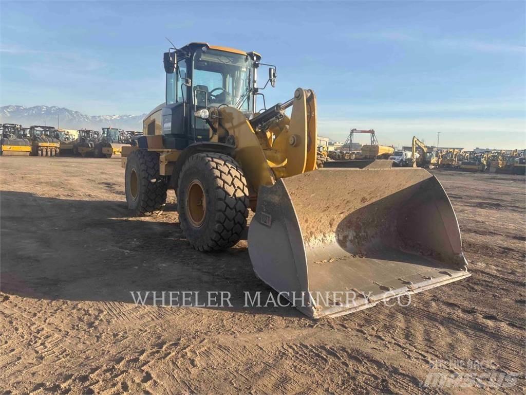 CAT 938M QC لوادر بعجل