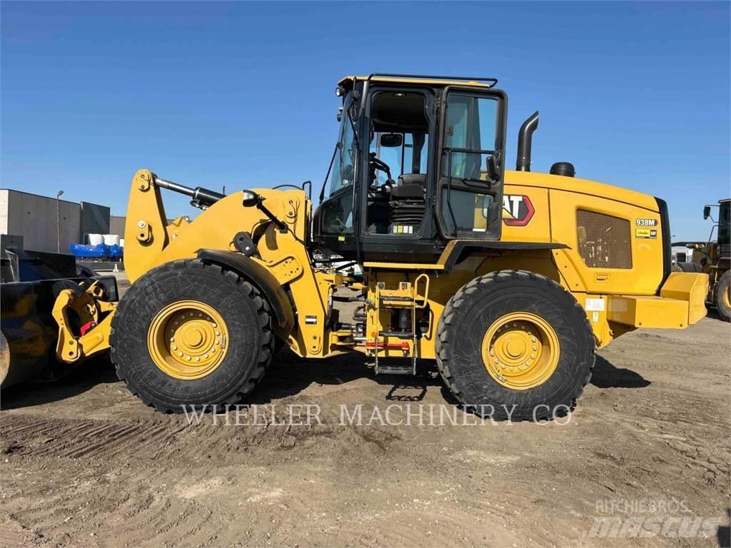 CAT 938M QC لوادر بعجل