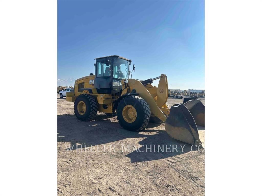 CAT 938M QC لوادر بعجل