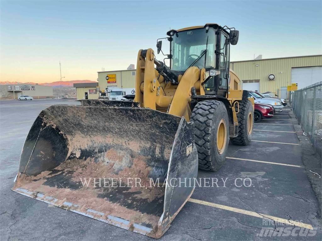 CAT 938M QC لوادر بعجل