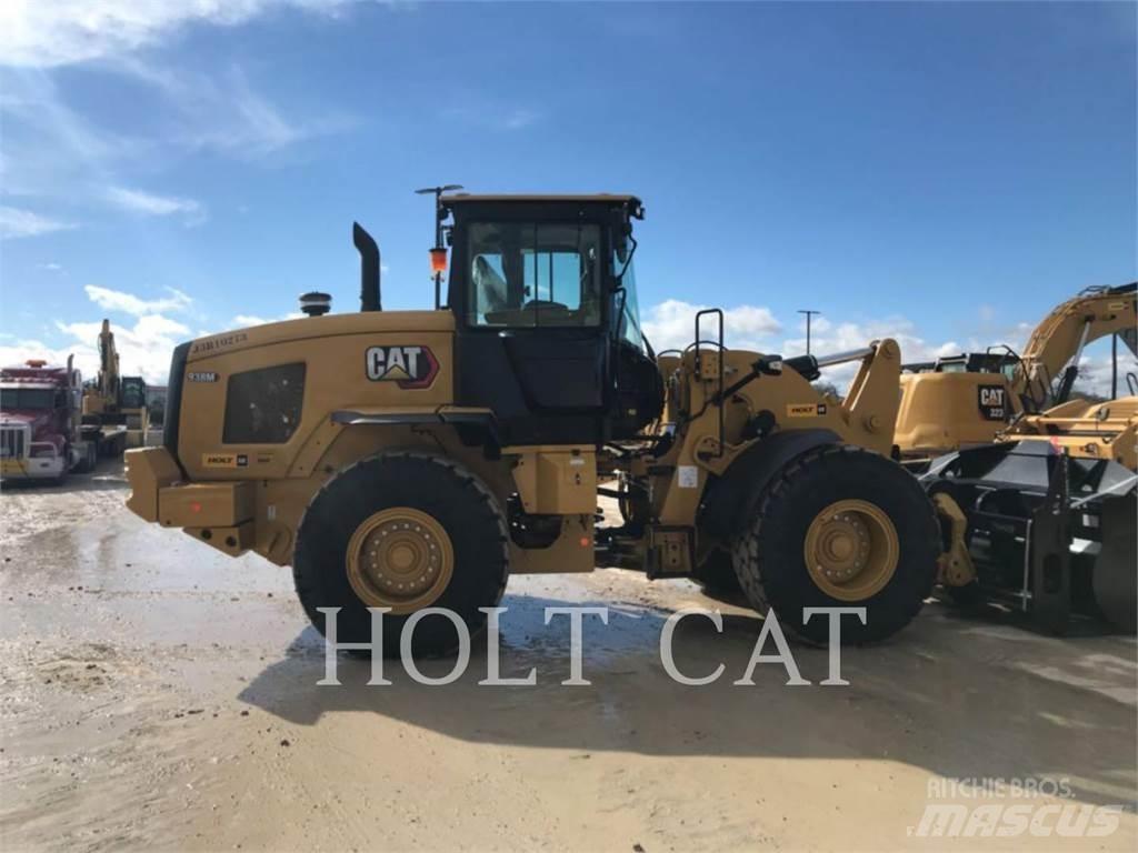 CAT 938M QC لوادر بعجل