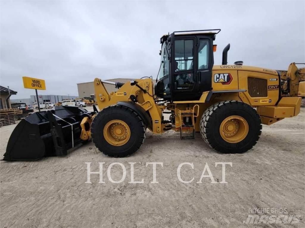 CAT 938M QC لوادر بعجل