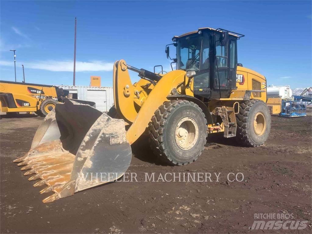 CAT 938M QC لوادر بعجل