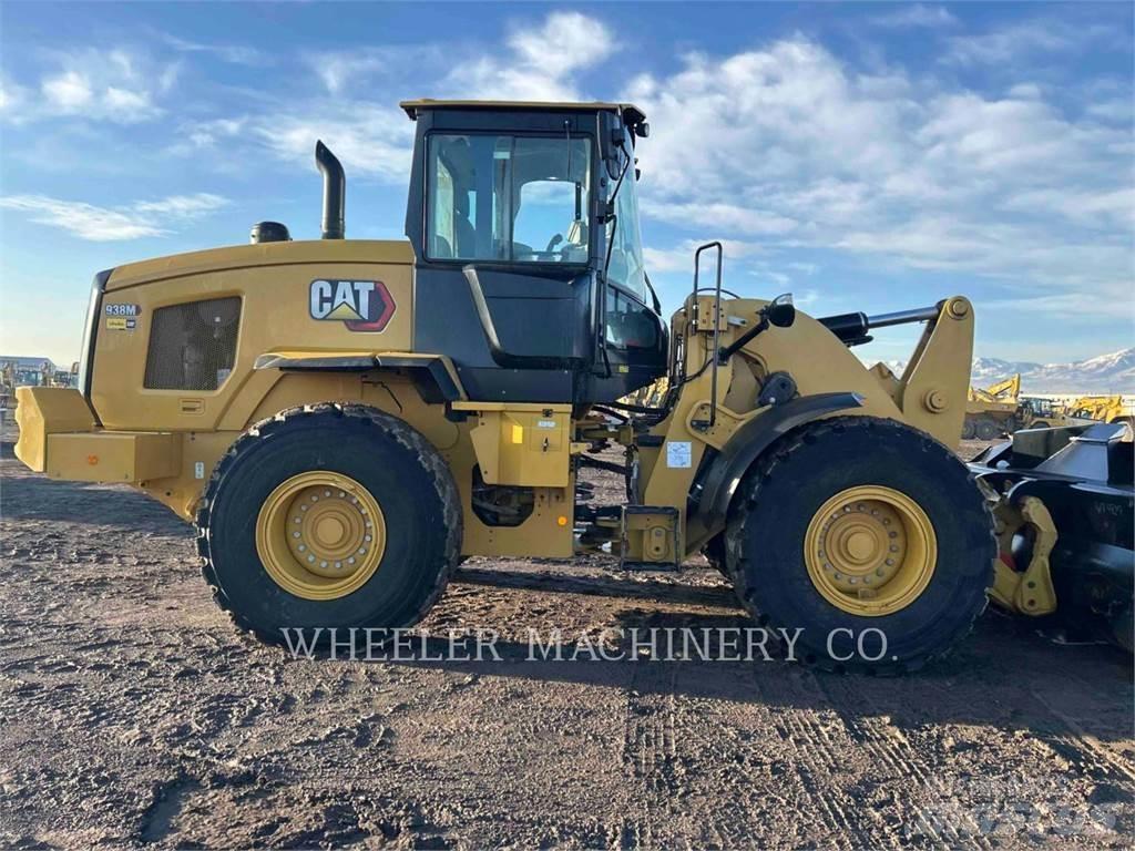 CAT 938M QC لوادر بعجل