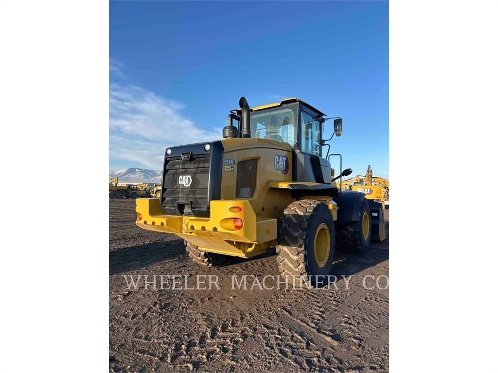 CAT 938M QC لوادر بعجل