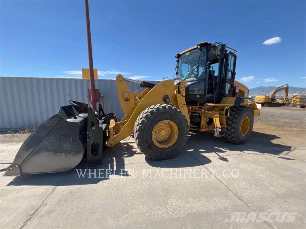 CAT 938M QC لوادر بعجل