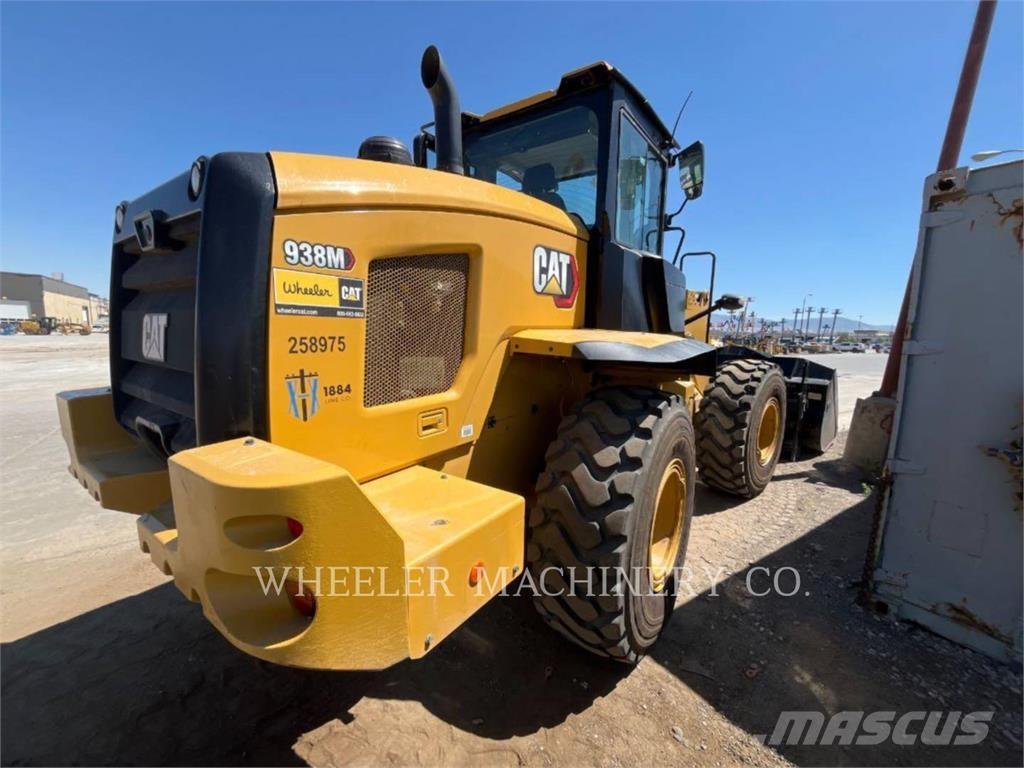 CAT 938M QC لوادر بعجل