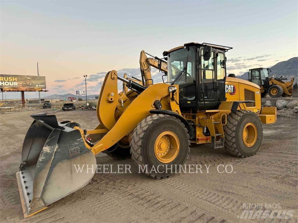 CAT 938M QC 3V لوادر بعجل