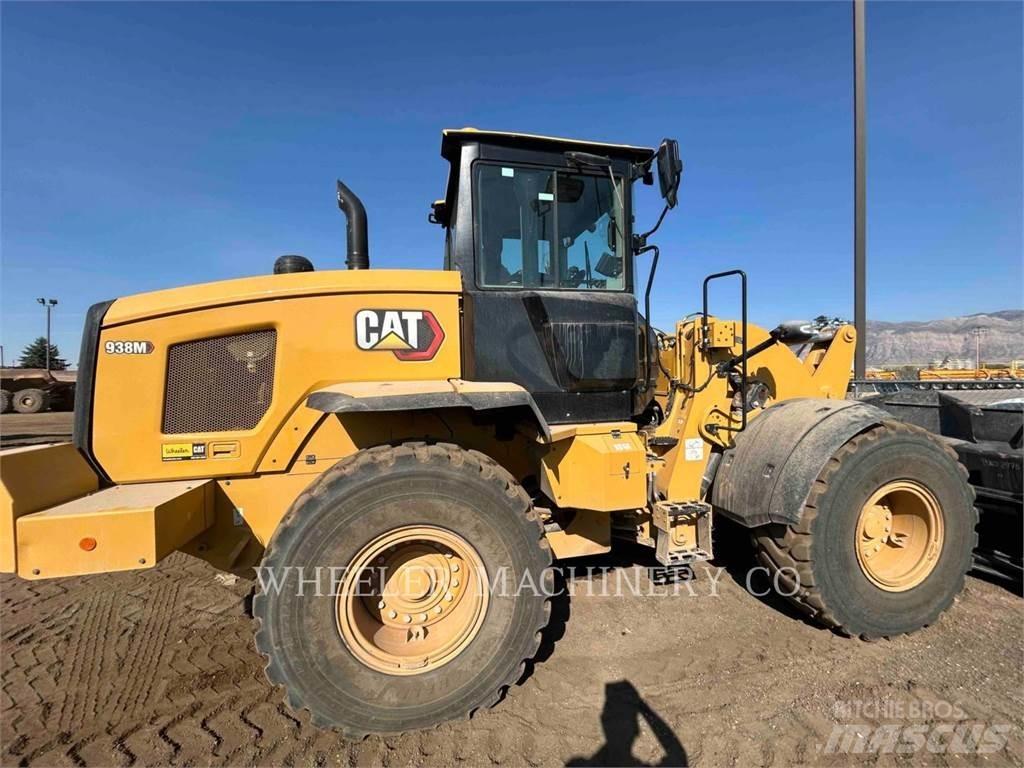CAT 938M QC 3V لوادر بعجل