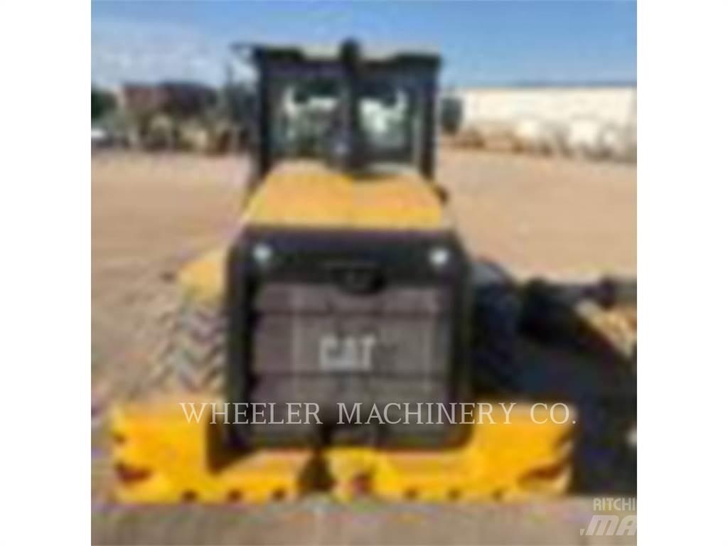 CAT 938M QC 3V لوادر بعجل
