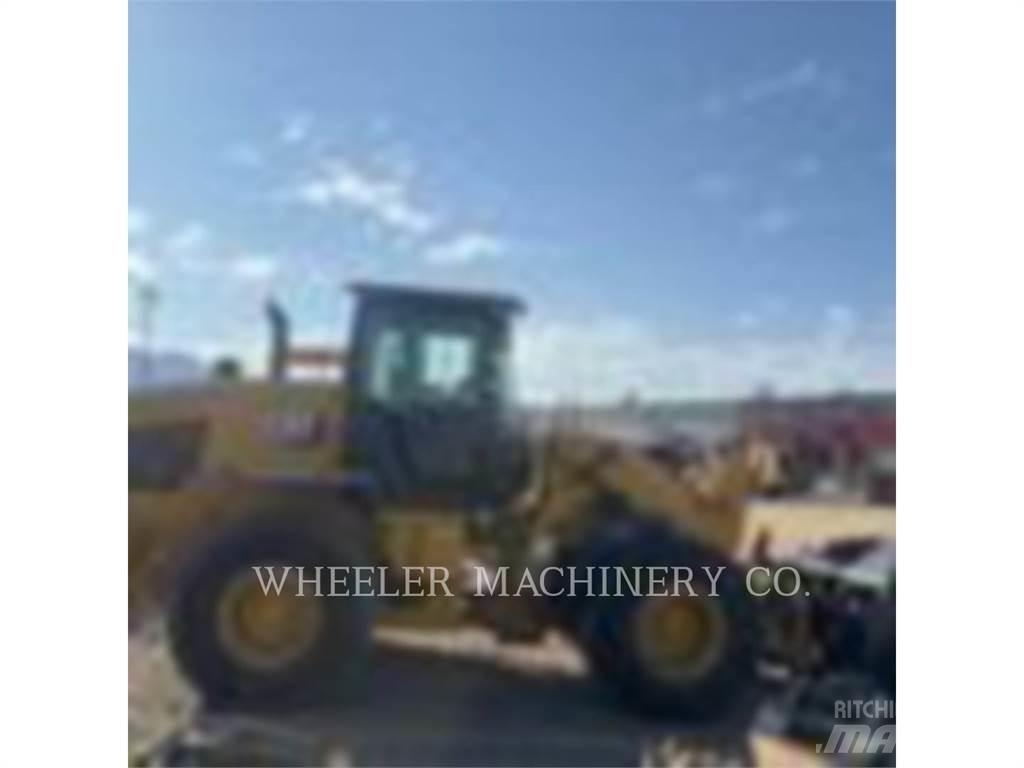 CAT 938M QC 3V لوادر بعجل