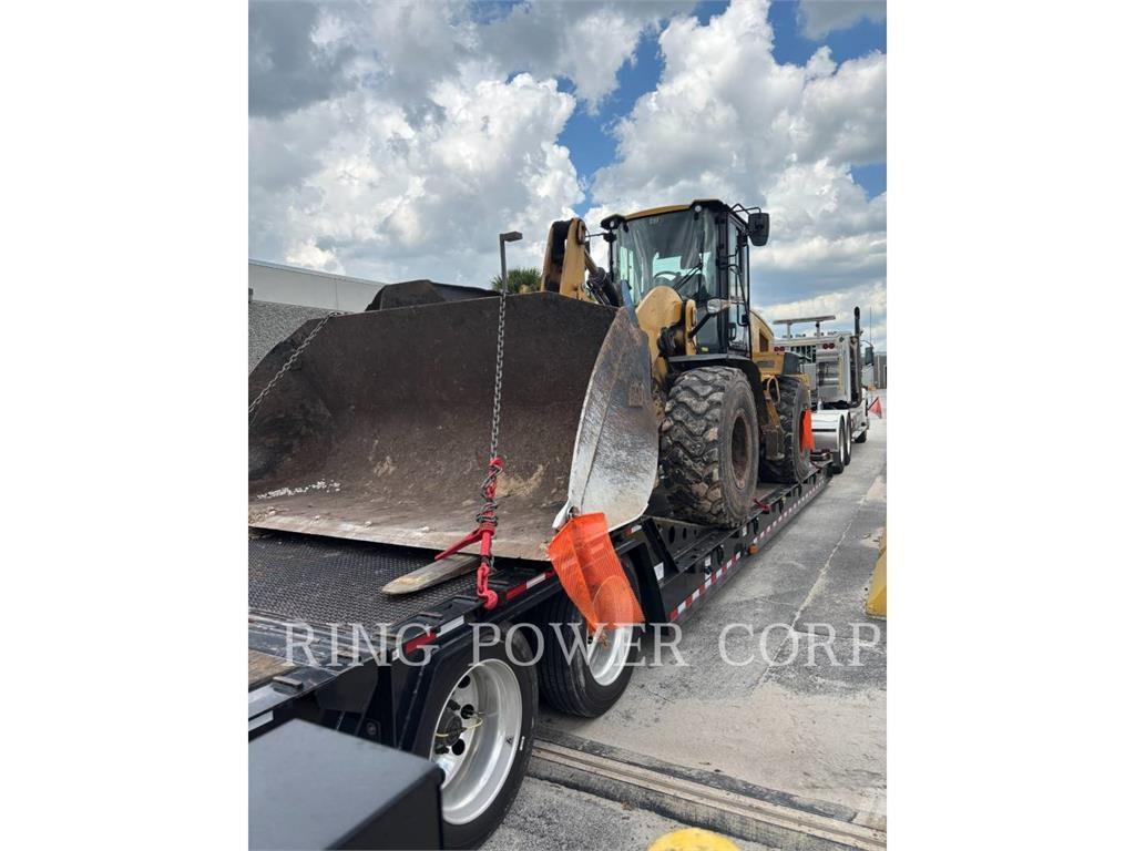CAT 938MQC لوادر بعجل