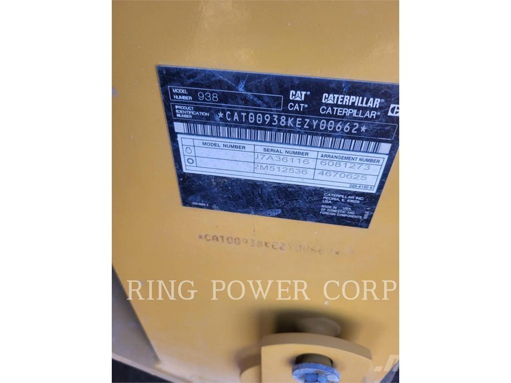 CAT 938QC لوادر بعجل
