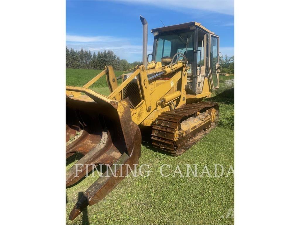 CAT 939C لوادر بعجل