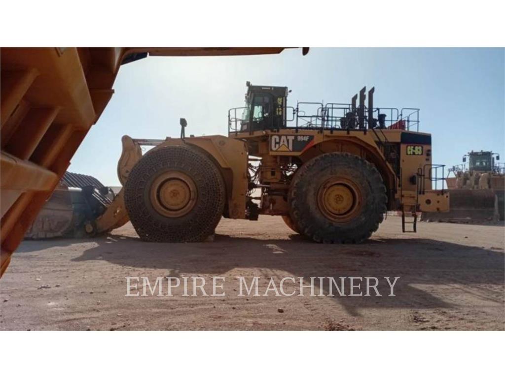 CAT 944F لوادر بعجل