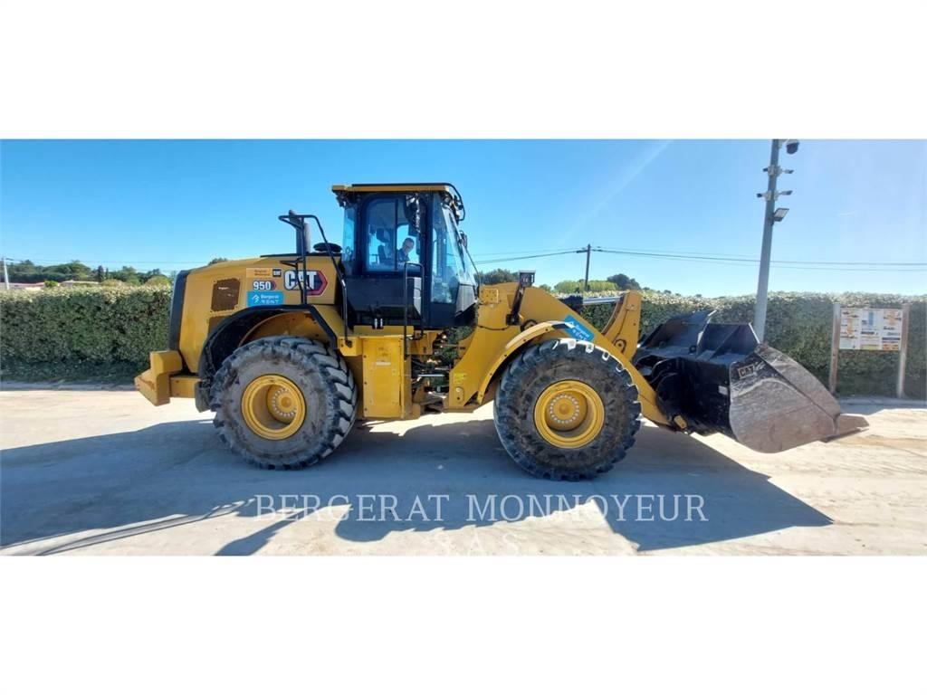 CAT 950 لوادر بعجل