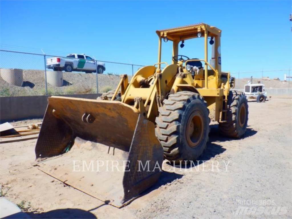 CAT 950 لوادر بعجل