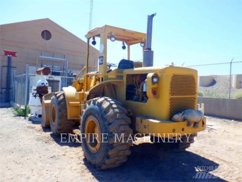 CAT 950 لوادر بعجل