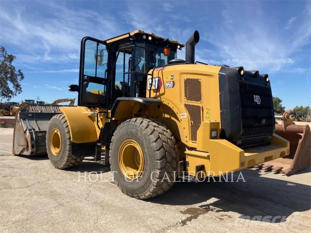 CAT 950 لوادر بعجل
