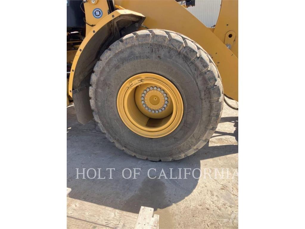 CAT 950 لوادر بعجل