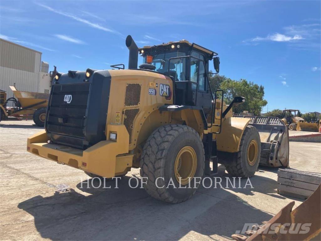 CAT 950 لوادر بعجل