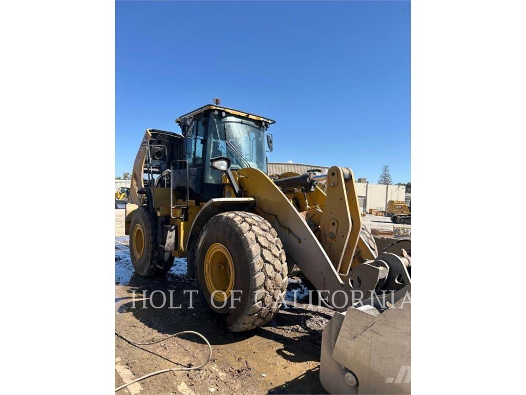 CAT 950 لوادر بعجل