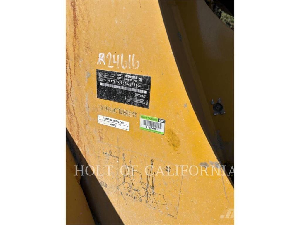 CAT 950 لوادر بعجل