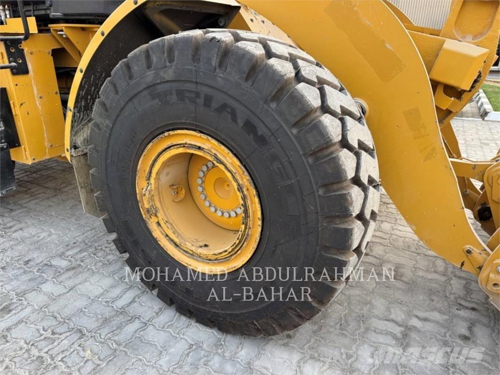 CAT 950-14 لوادر بعجل
