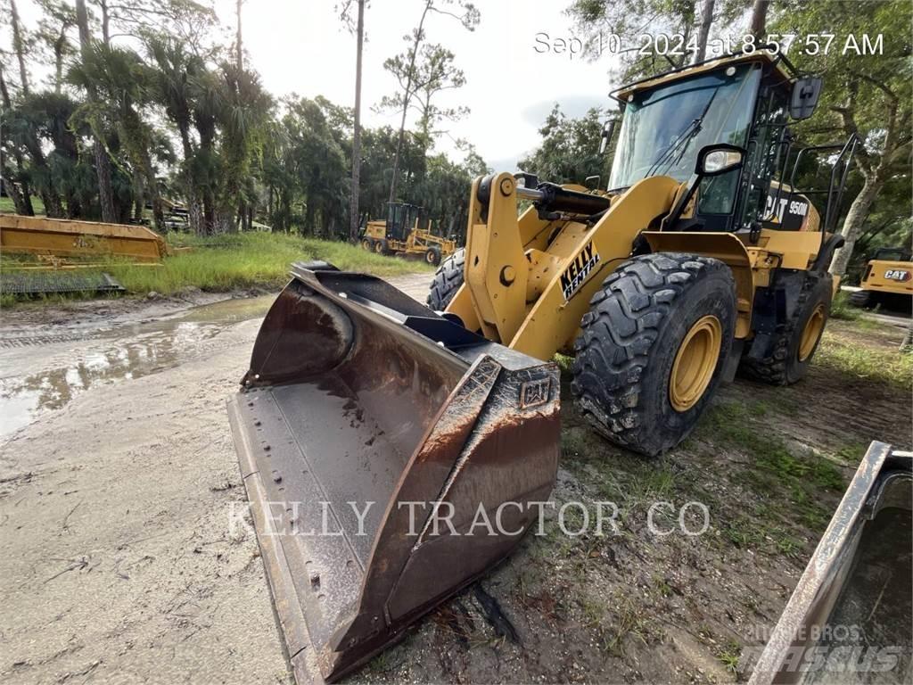 CAT 950 M لوادر بعجل