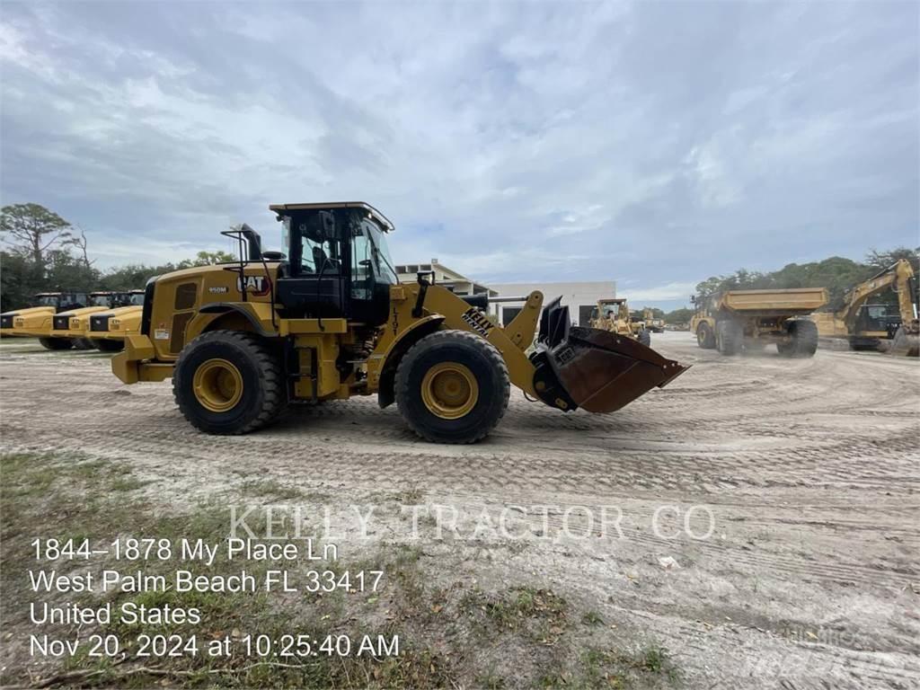 CAT 950 M لوادر بعجل