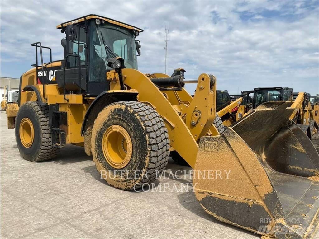 CAT 950 M لوادر بعجل