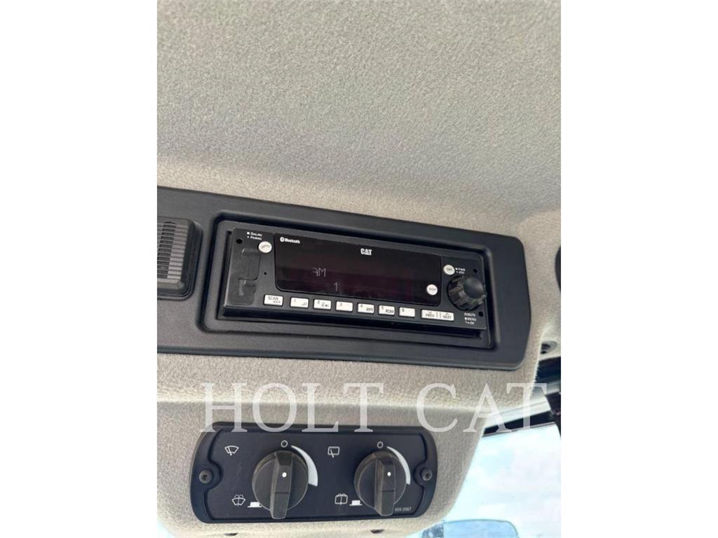CAT 950 QC لوادر بعجل