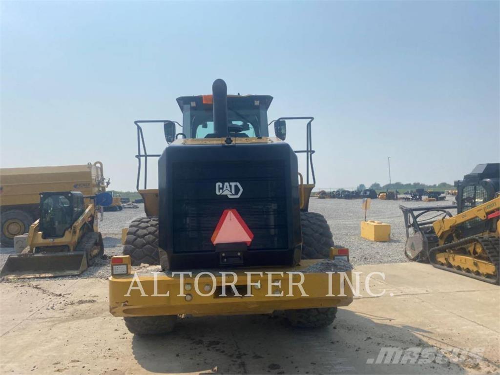 CAT 950GC لوادر بعجل