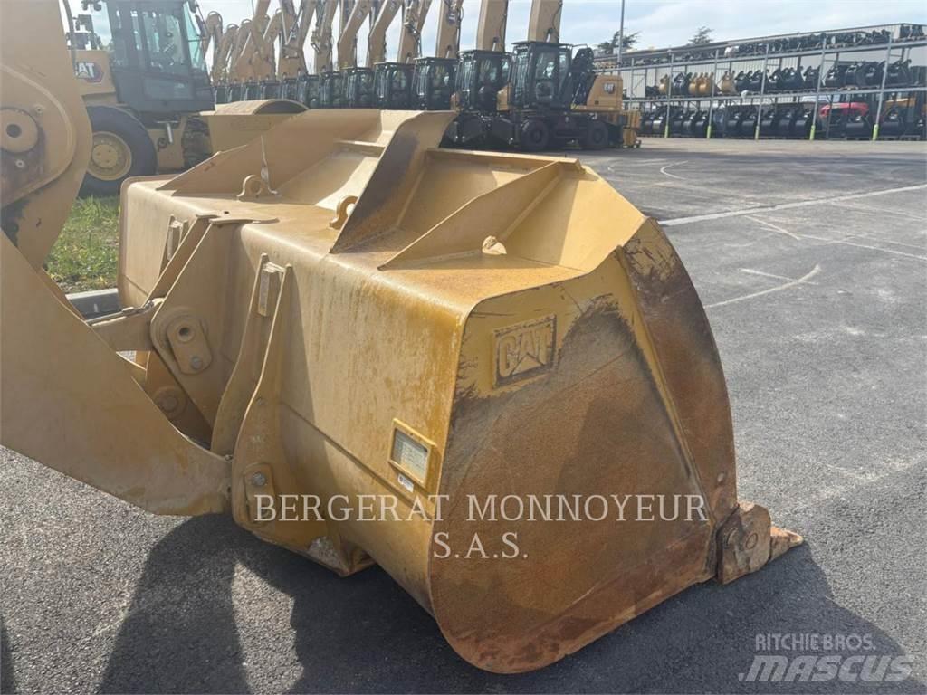 CAT 950GC لوادر بعجل