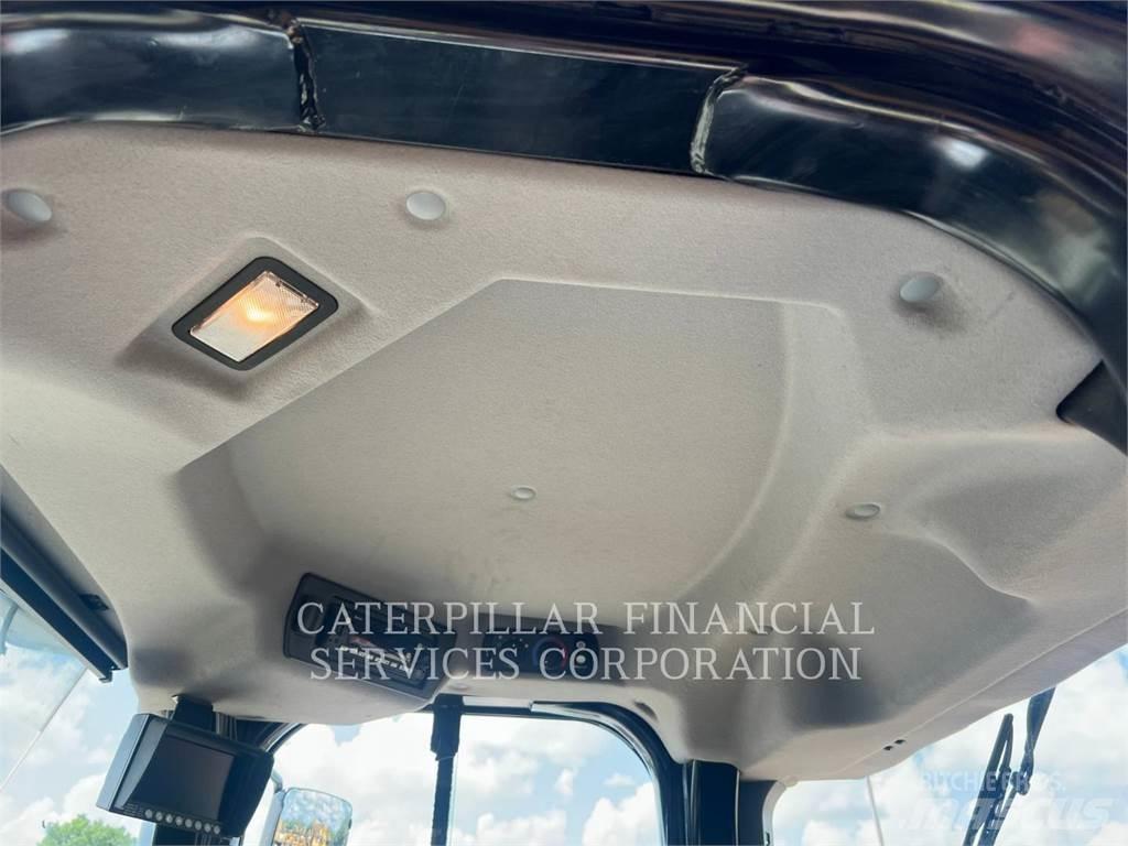 CAT 950GC لوادر بعجل